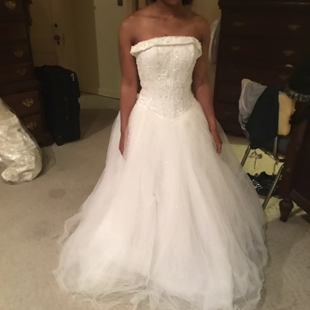Sequin wedding gown. Worn once. Size 2.Like new.